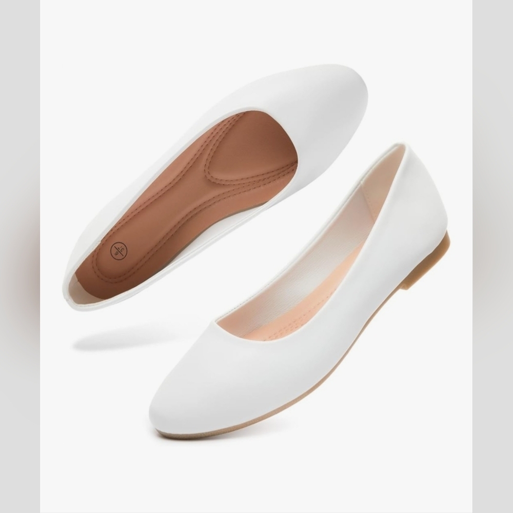 NWOT White Women's Flats